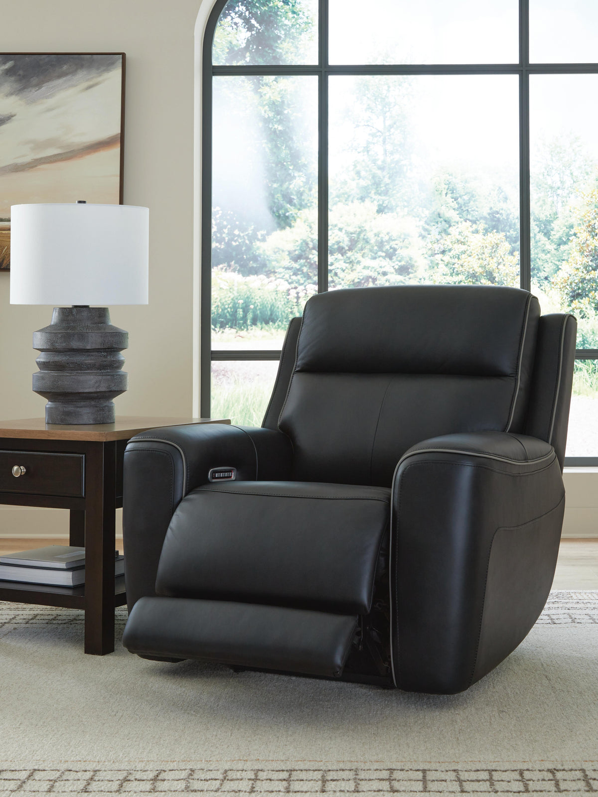 5Z-Comfort PWR Recliner/ADJ Headrest Leather