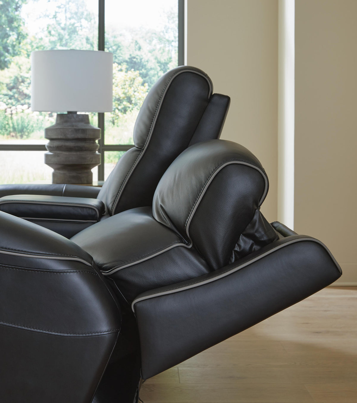 5Z-Comfort PWR REC Sofa with ADJ Headrest Leather