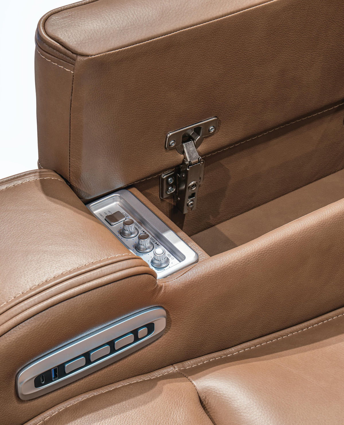 Knightington PWR REC Love w/Audio Seating Leather