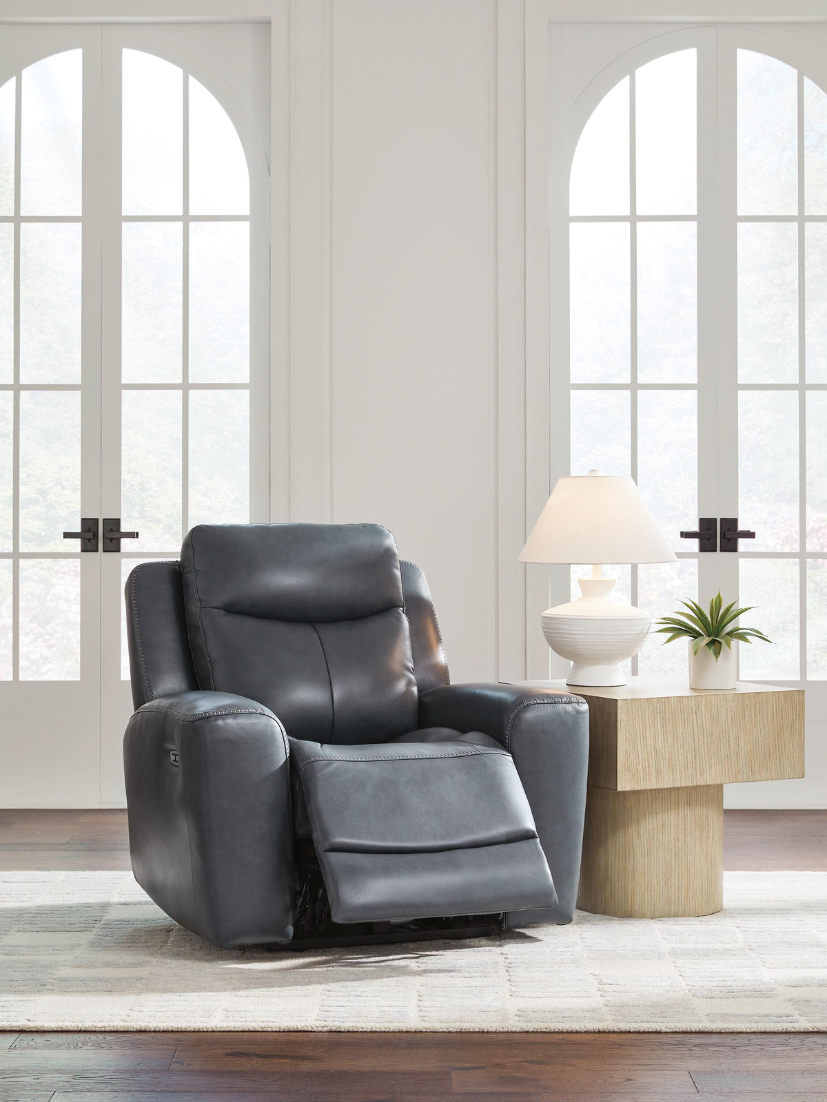 Bexhurst PWR Recliner/ADJ Headrest Leather