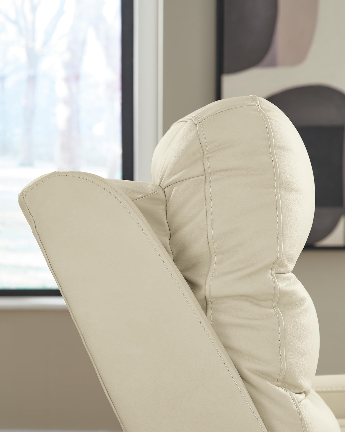 Pennacle Pier PWR Recliner/ADJ Headrest Leather