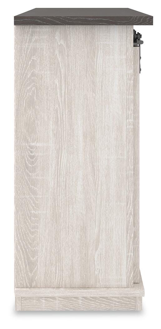 Dorrinson Medium TV Stand