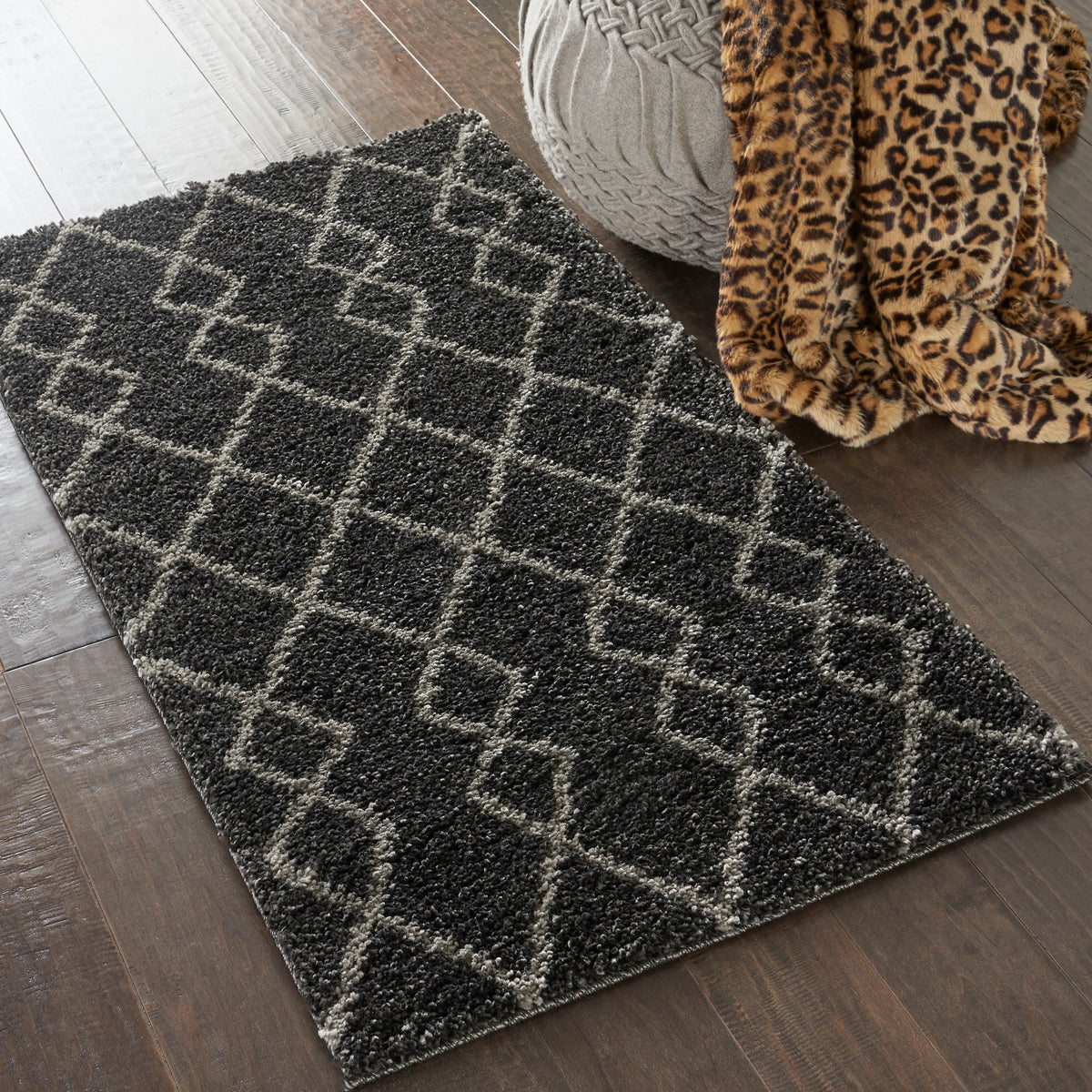 Martil MAT01 Charcoal Rug - room scene