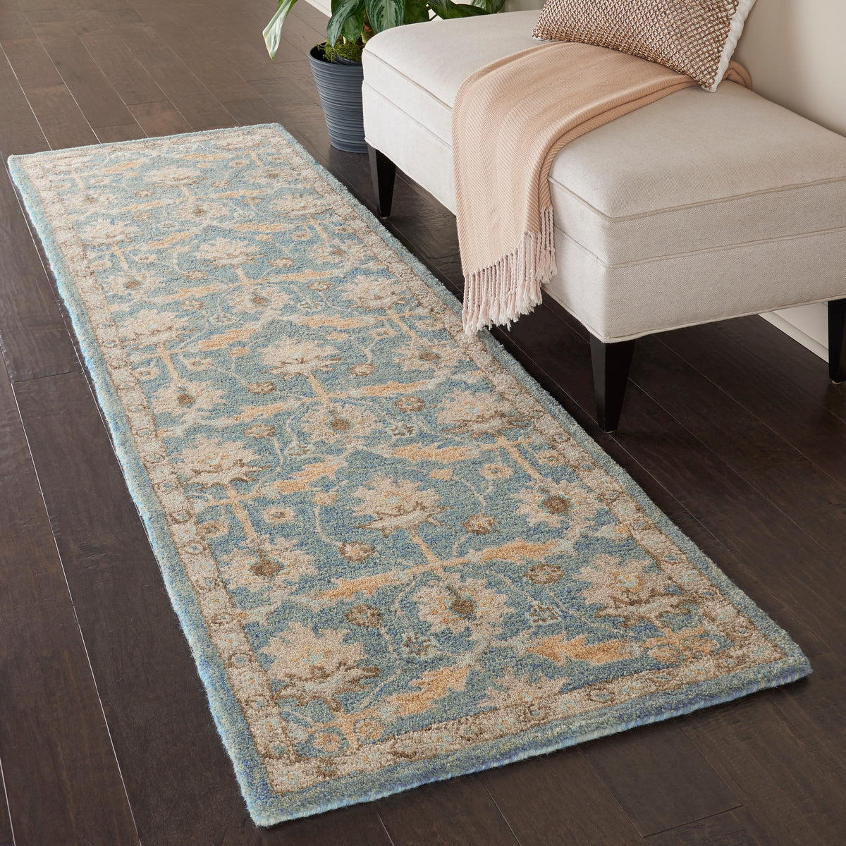 Jazmine JAZ02 Blue Rug - room scene