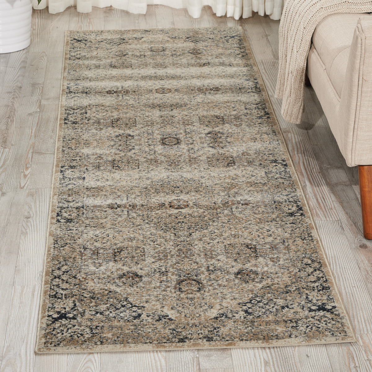 Malta MAI01 Ivory Blue Rug - room scene