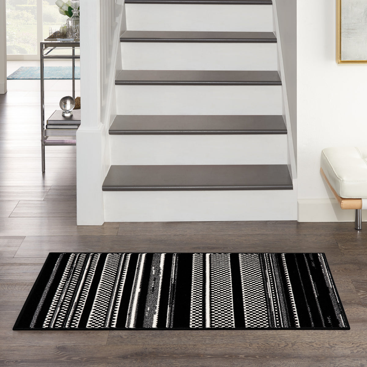 Grafix GRF41 Black White Rug - room scene