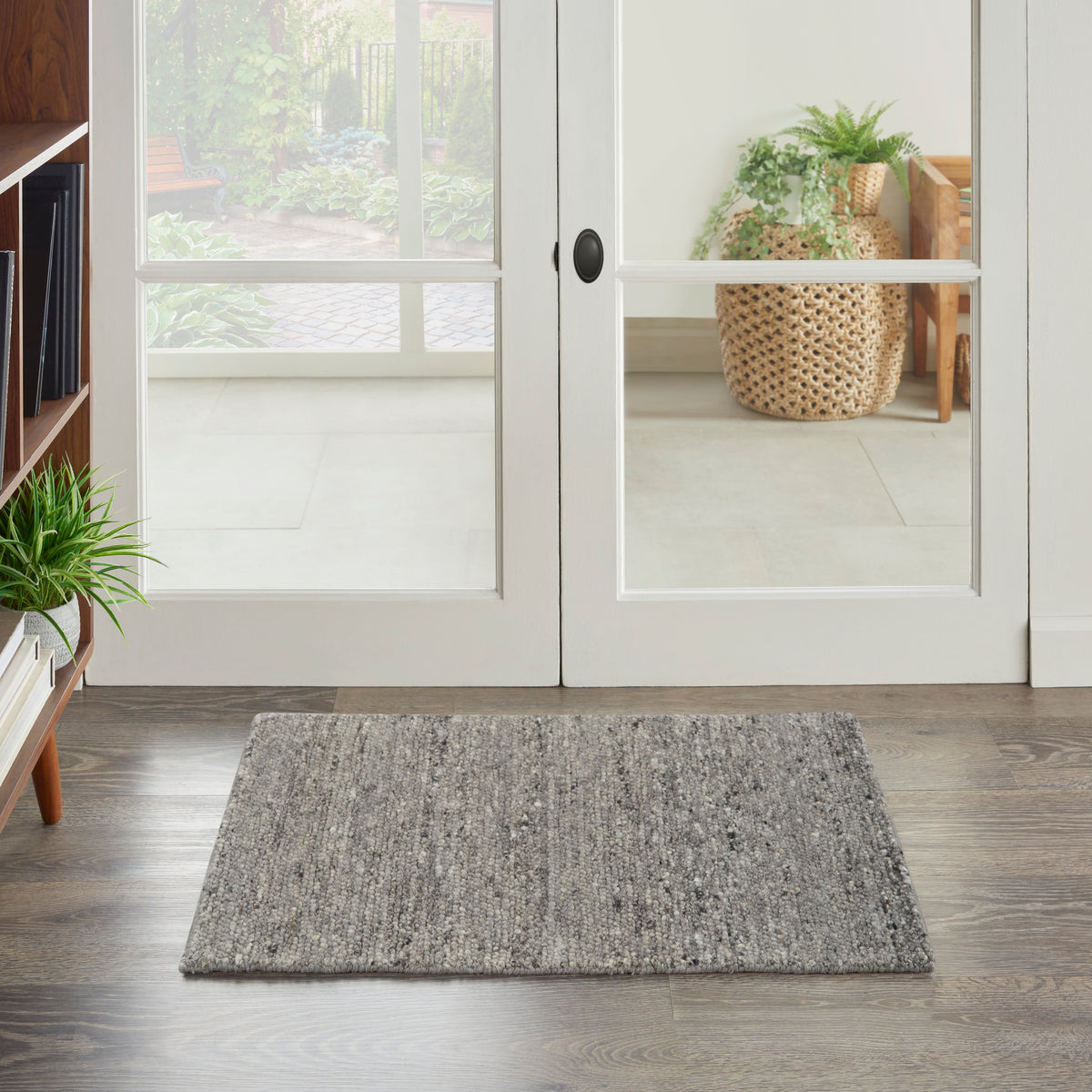 Alanna ALN01 Grey Rug - room scene