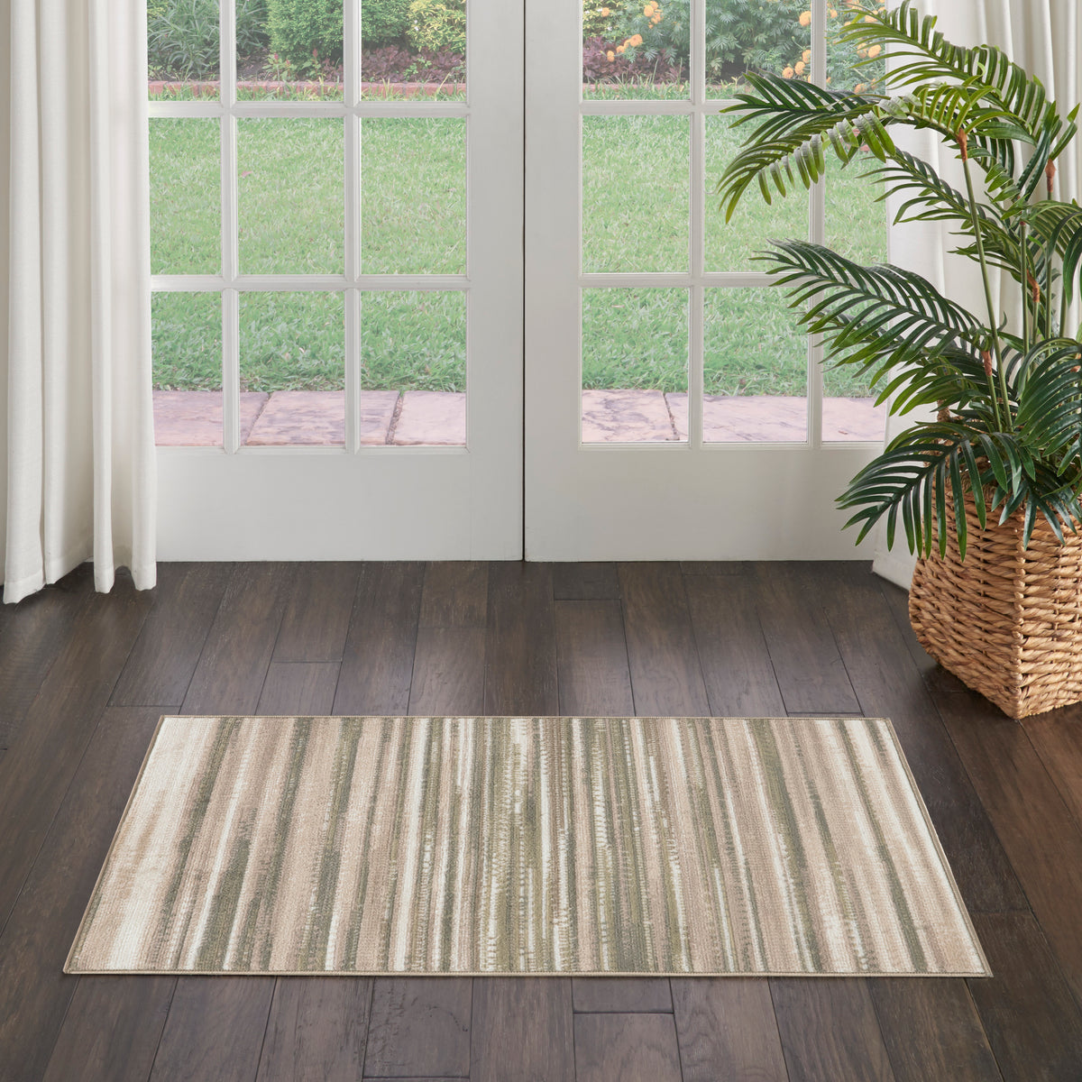 Jubilant JUB04 Green Ivory Rug - room scene