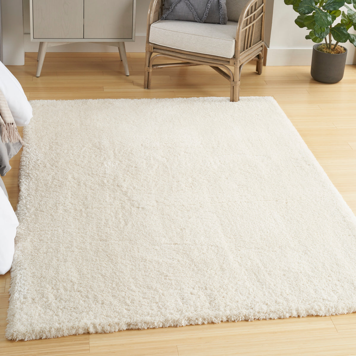 Dreamy Shag DRS05 Ivory Rug - room scene