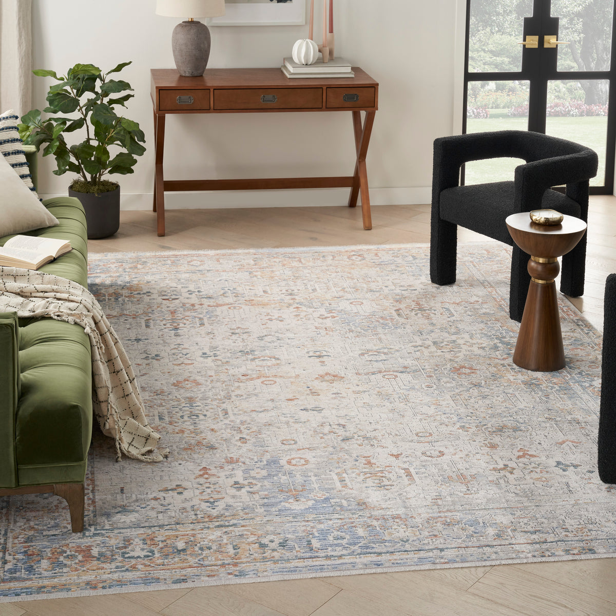 Elegant Heirlooms ELH03 Ivory Rug - room scene