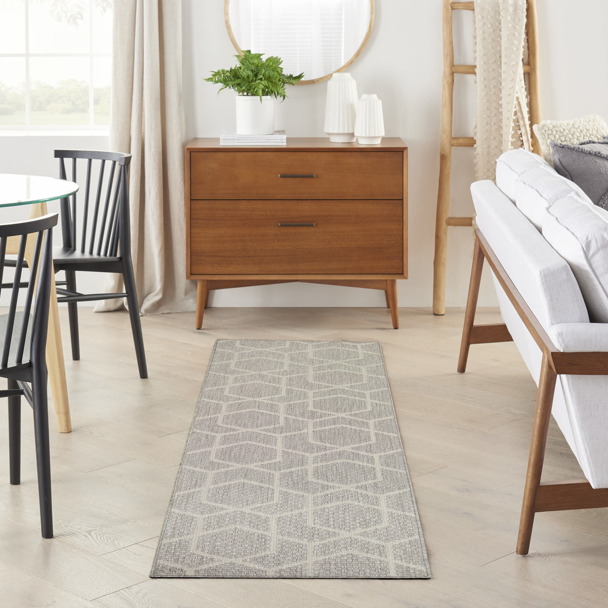 Horizon Indoor/Outdoor HOZ01 Grey Rug - room scene