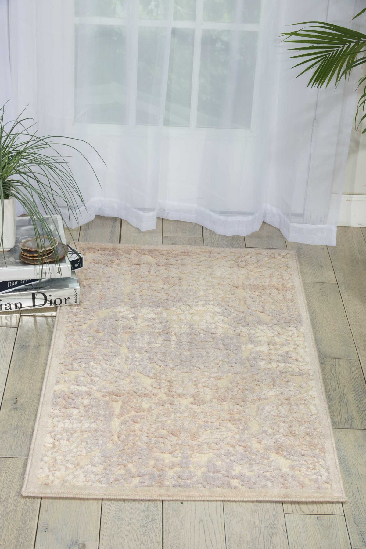 Graphic Illusions GIL09 Ivory Rug - room scene
