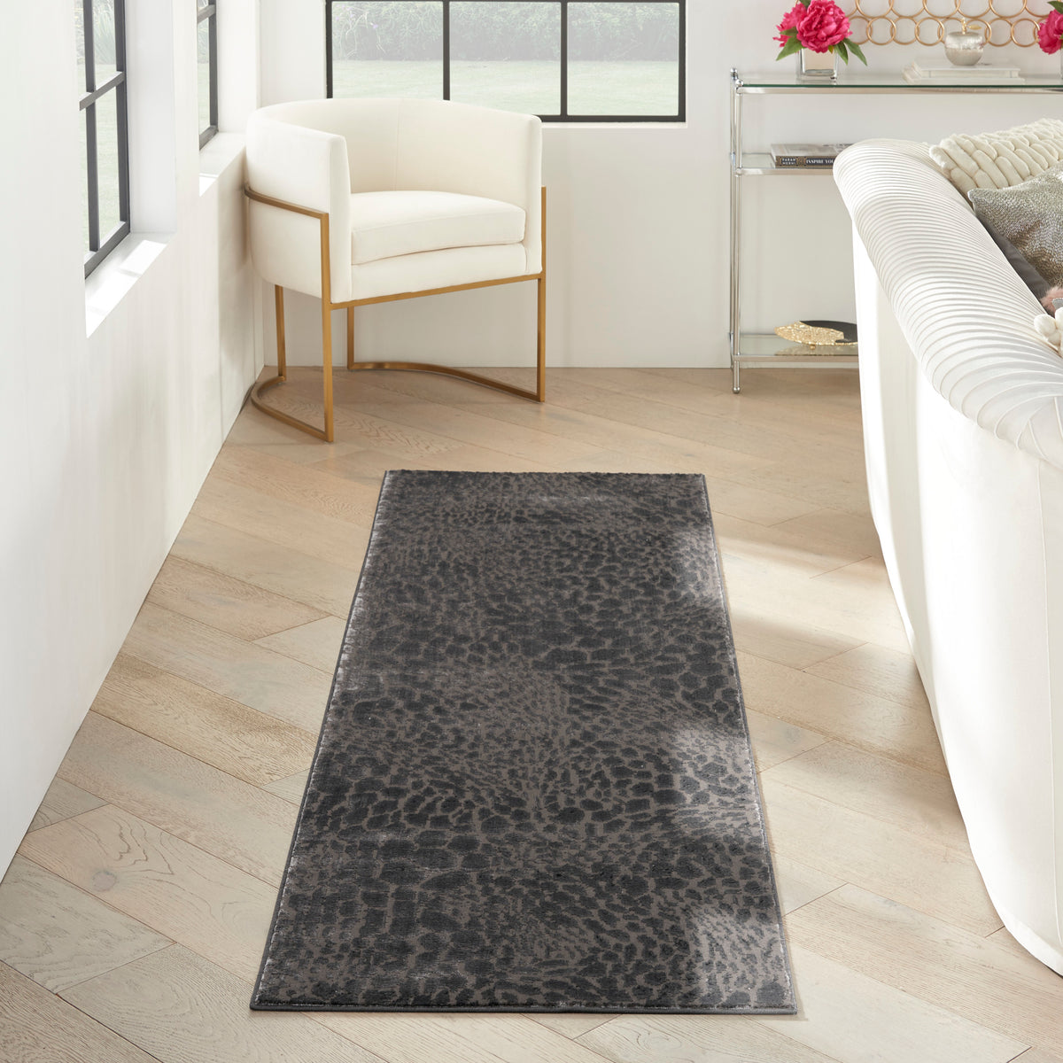 Desire DSR08 Charcoal Silver Rug - room scene