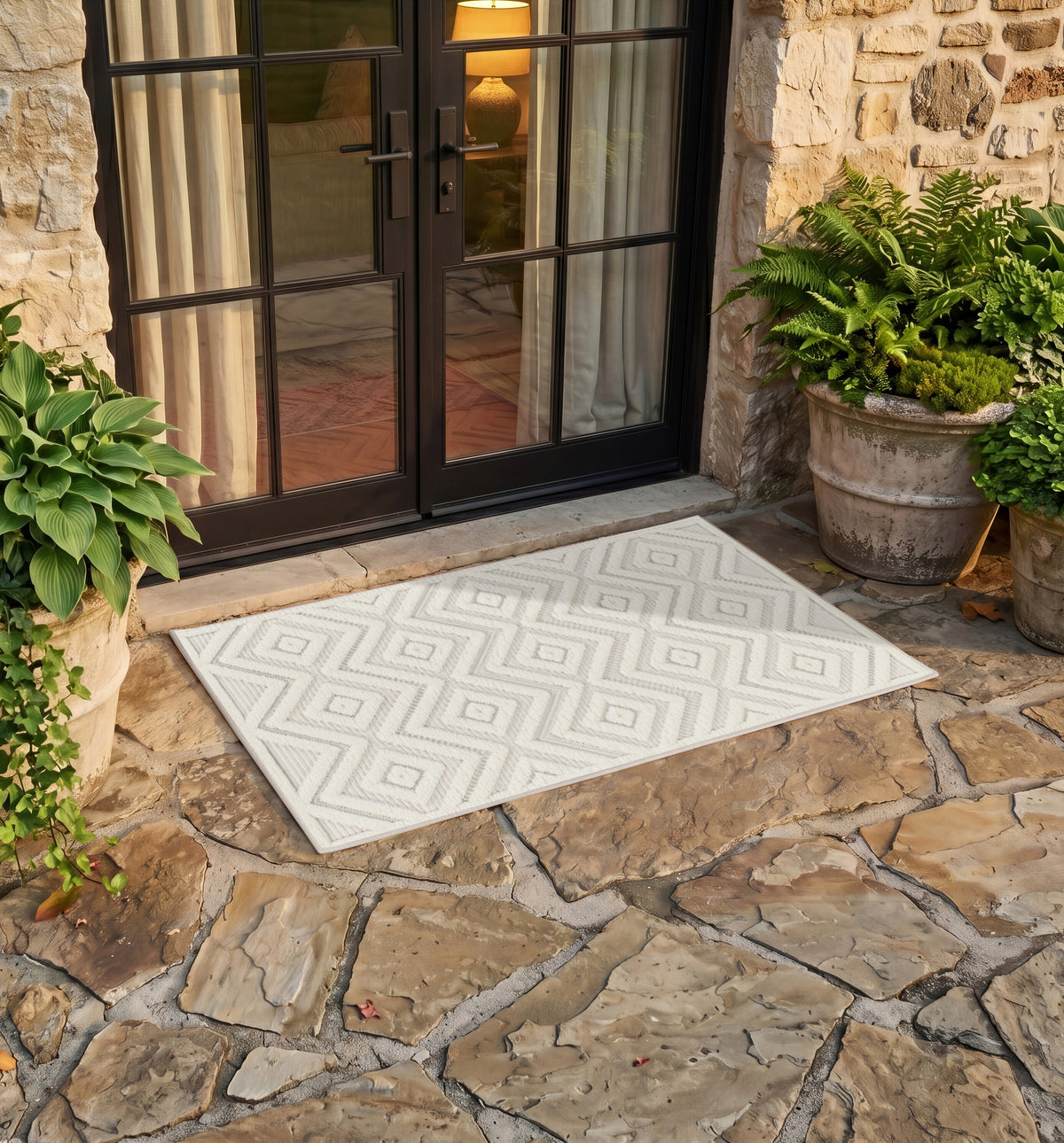 Versatile NRV01 Ivory White Rug - room scene