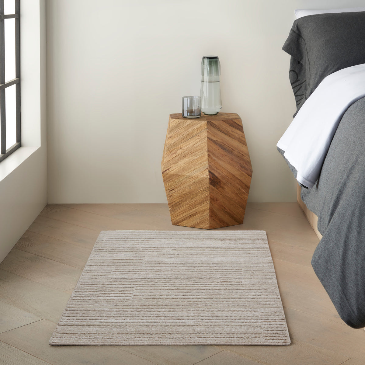 Abyss CK990 Sand Rug - room scene