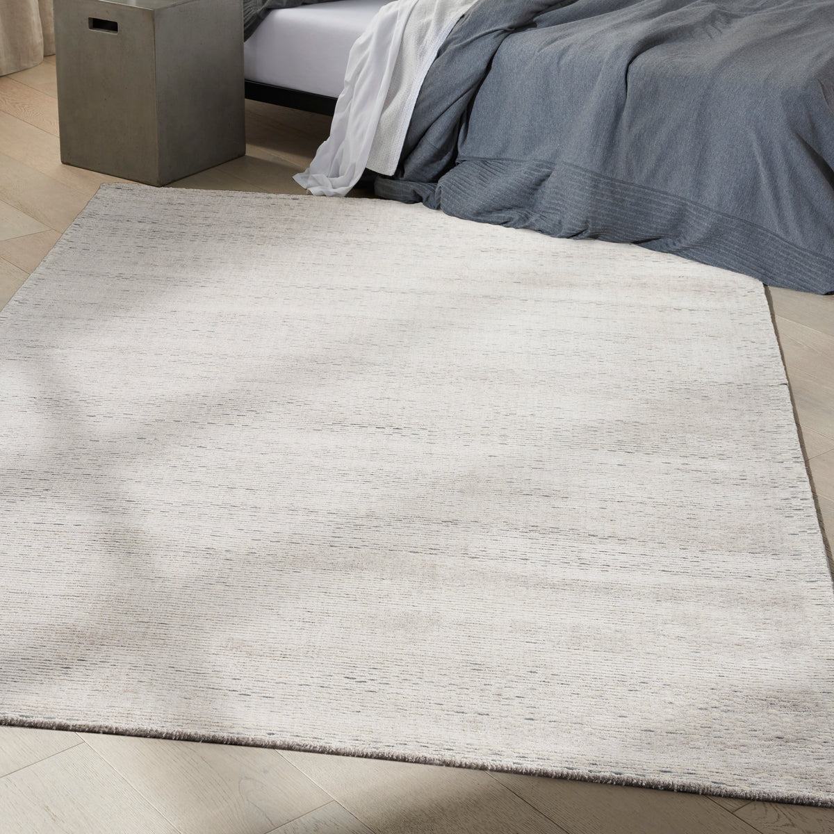 Valley VLL01 Silver Rug - room scene