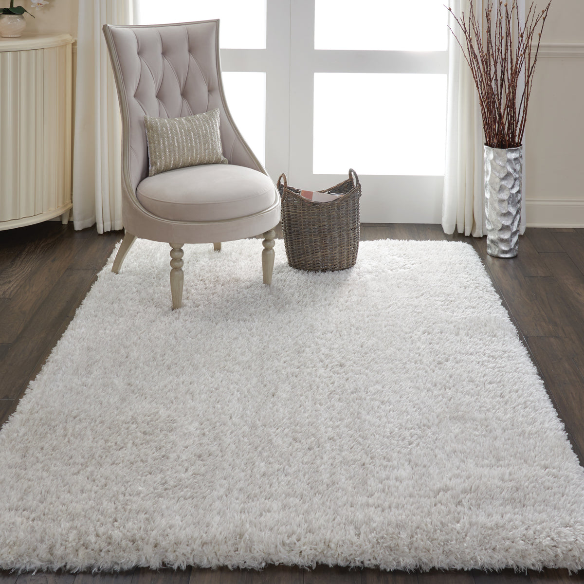 Luxe Shag LXS01 Light Grey Rug - room scene