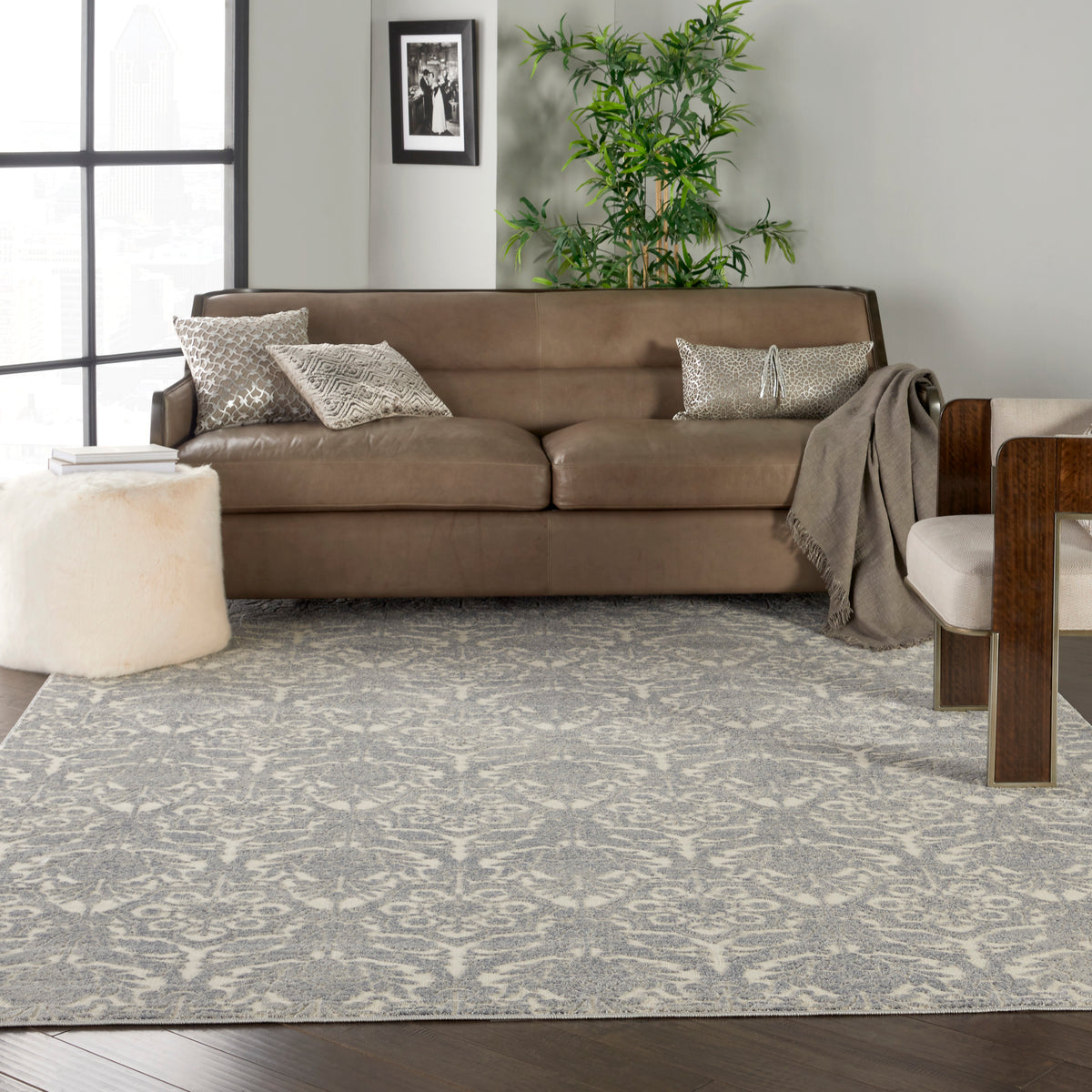 Sahara KI390 Ivory Platinum Rug - room scene