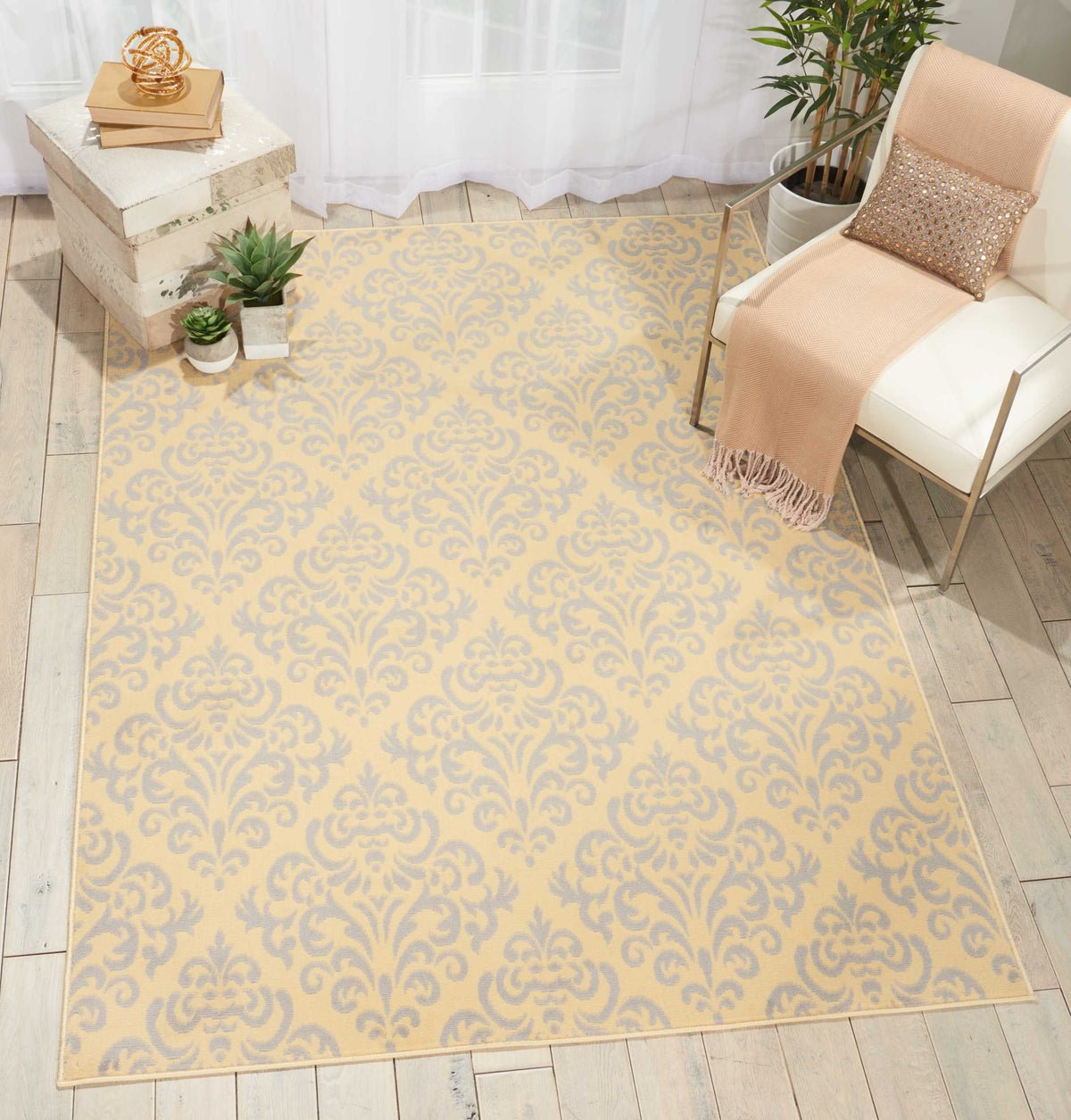 Grafix GRF06 Cream Rug - room scene