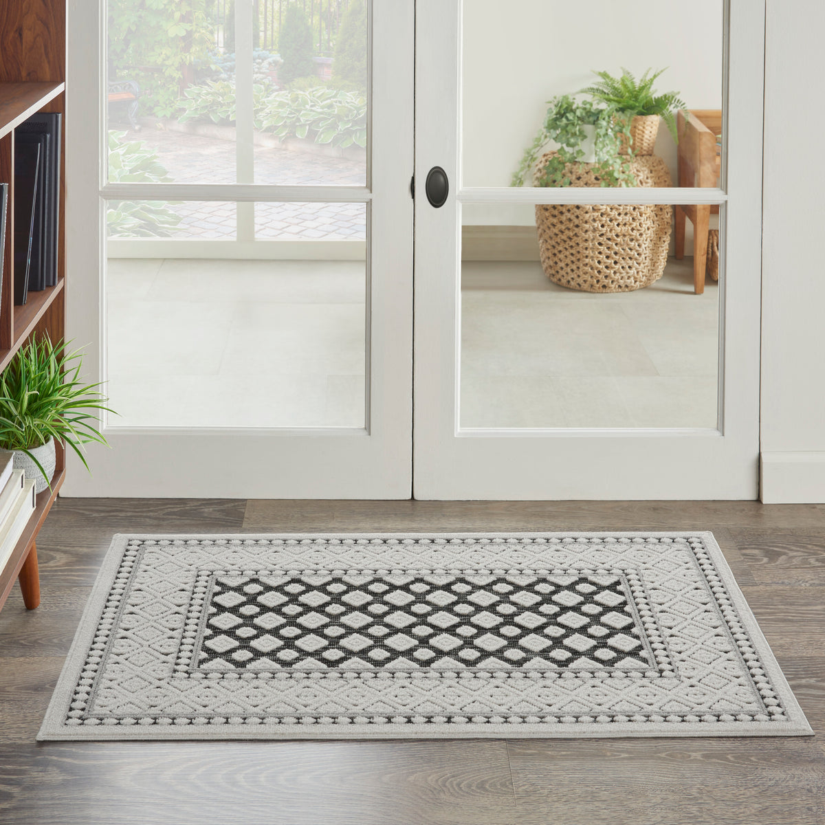 Key Largo KLG02 Dark Grey Rug - room scene