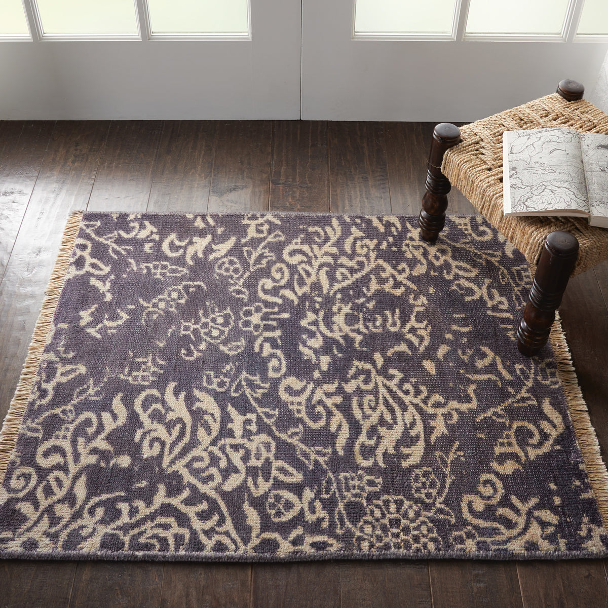 Aldora ALD13 Royal Rug - room scene