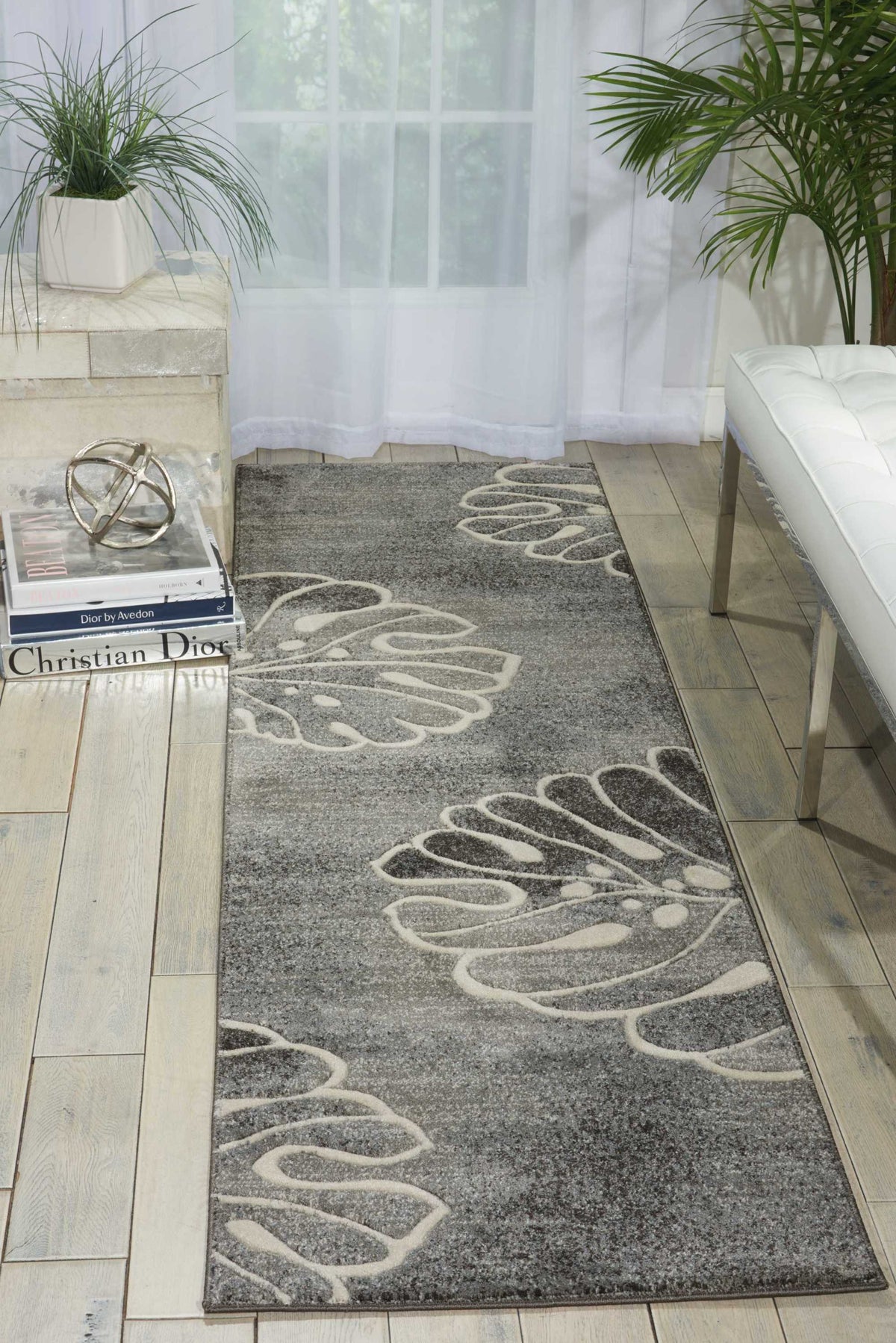 Maxell MAE04 Grey Rug - room scene