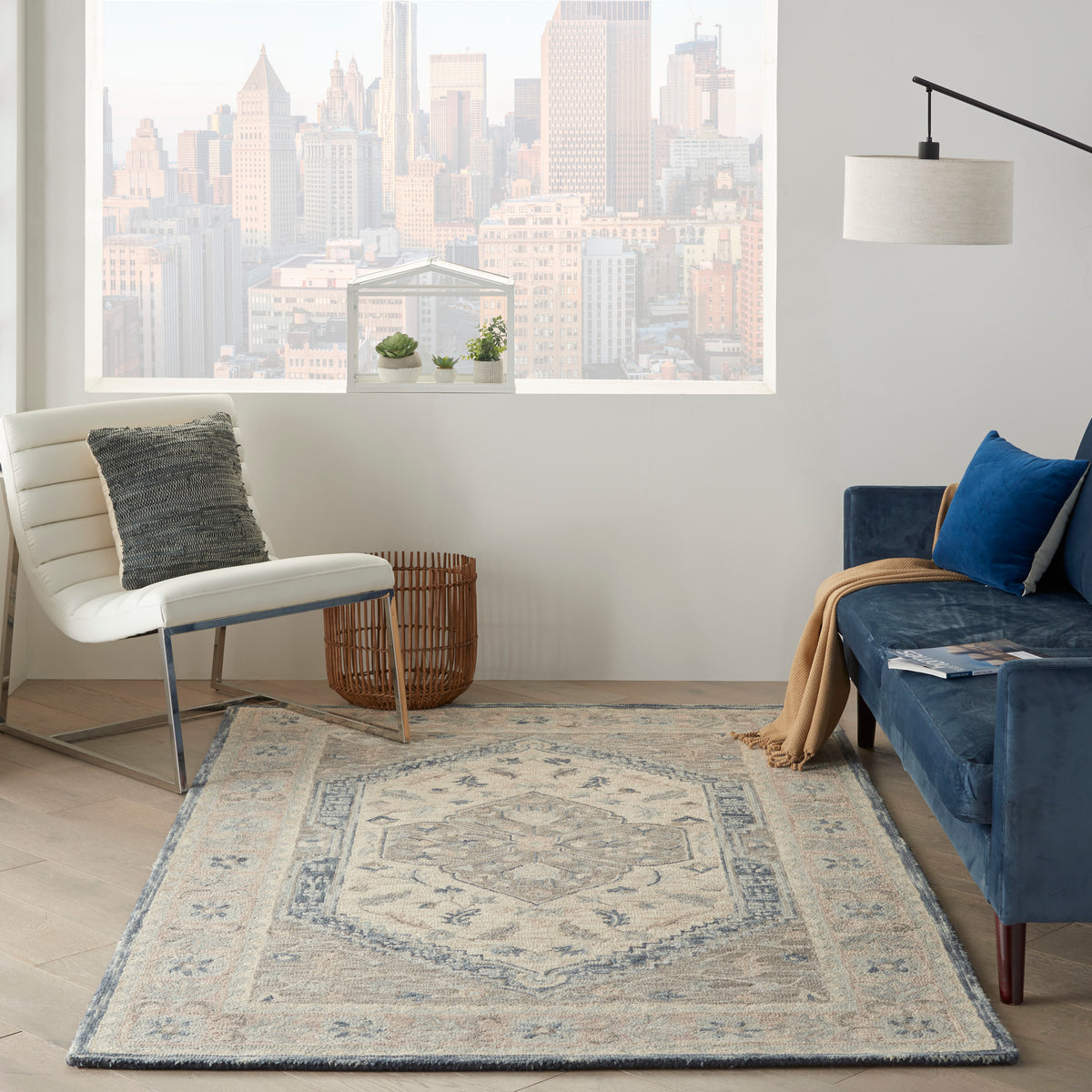 Bahari BAH03 Grey Rug - room scene