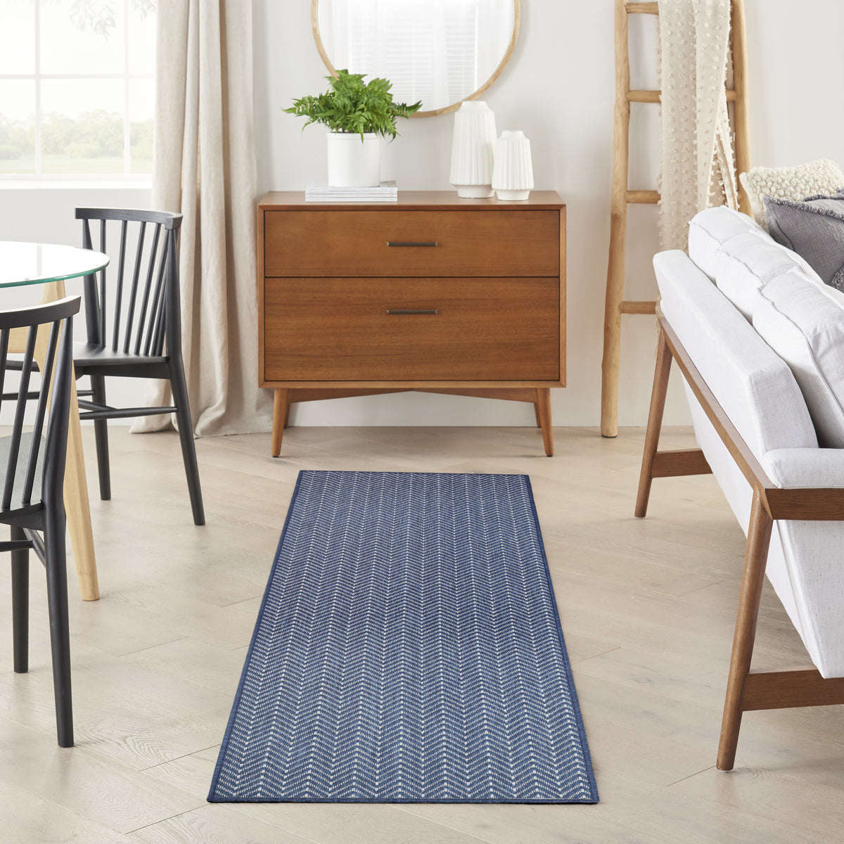 Horizon Indoor/Outdoor HOZ02 Navy Rug - room scene