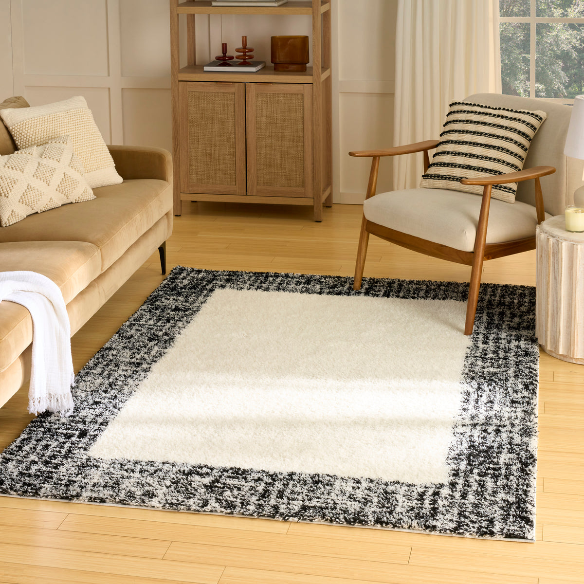 Pacific Shag PCS02 Ivory Black Rug - room scene