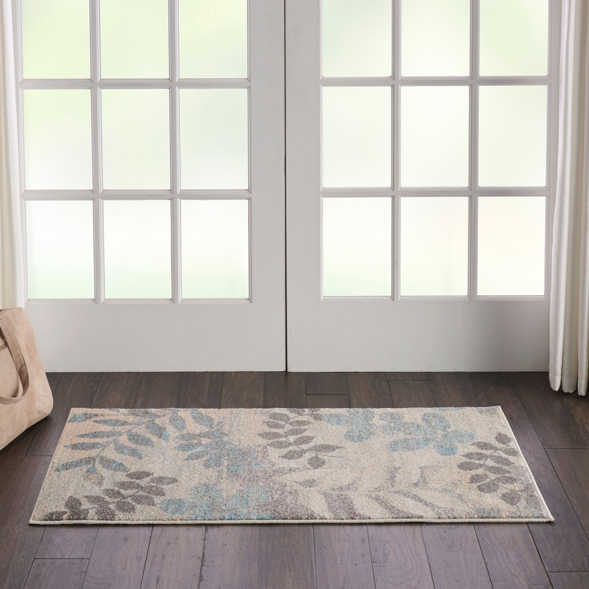 Tranquil TRA01 Ivory Light Blue Rug - room scene