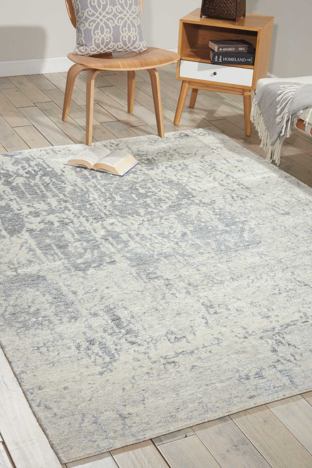Silk Shadows SHA10 Sterling Rug - room scene
