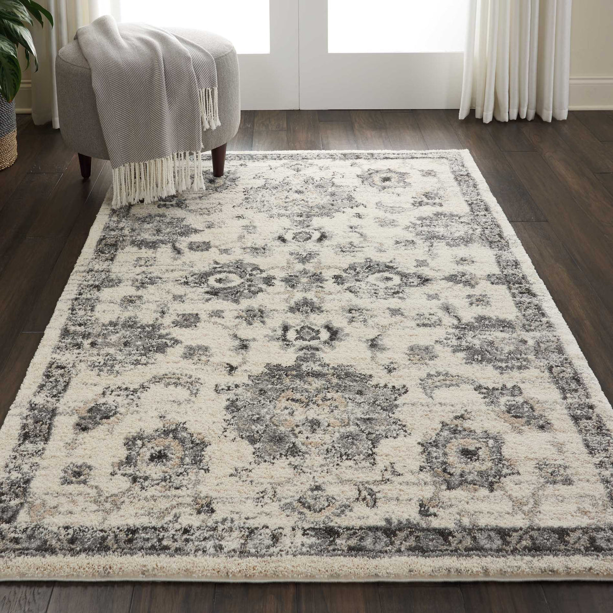 Fusion FSS15 Cream Grey Rug - room scene