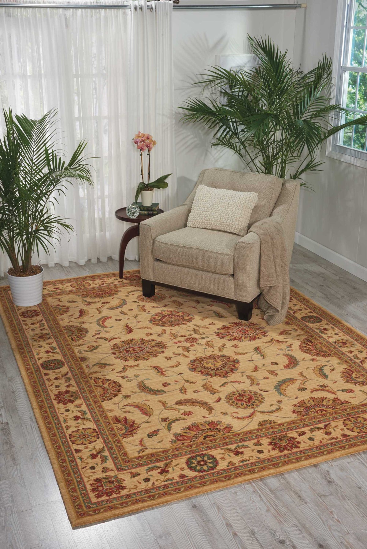 Living Treasures LI04 Ivory Rug - room scene