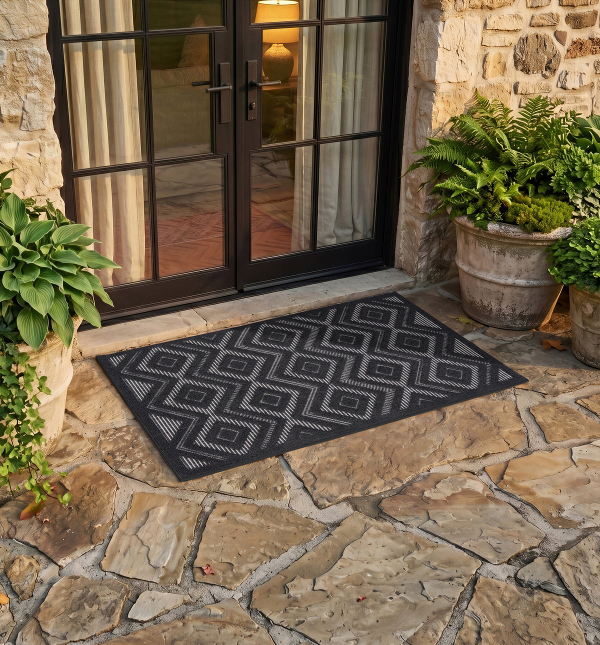 Versatile NRV01 Charcoal Black Rug - room scene