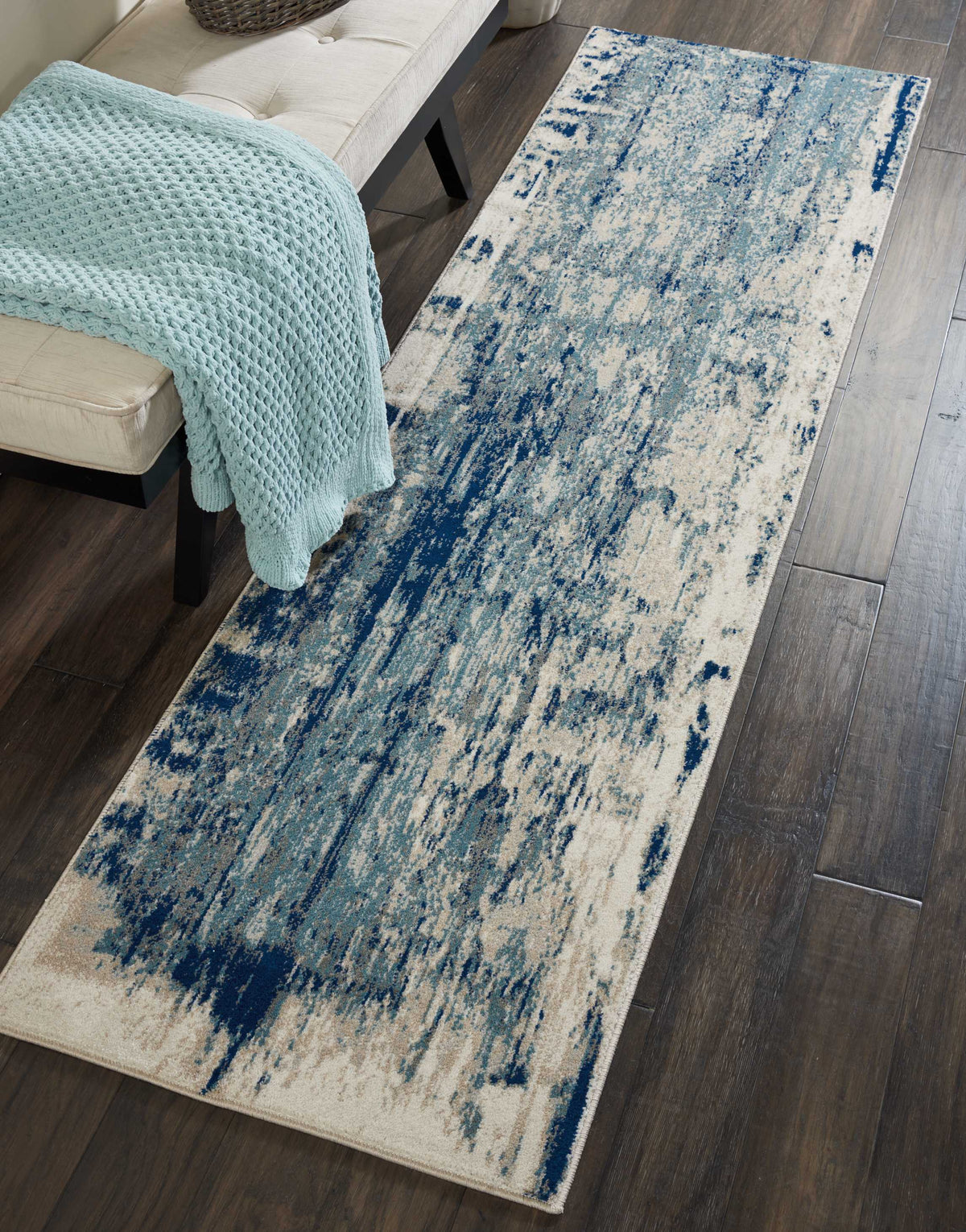 Maxell MAE16 Ivory Blue Rug - room scene
