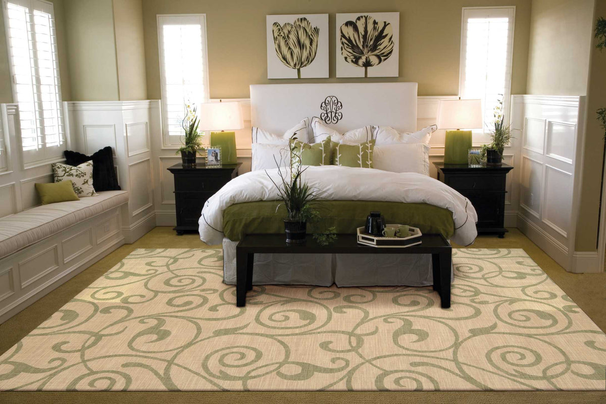 Riviera RI03 Light Gold Rug - room scene
