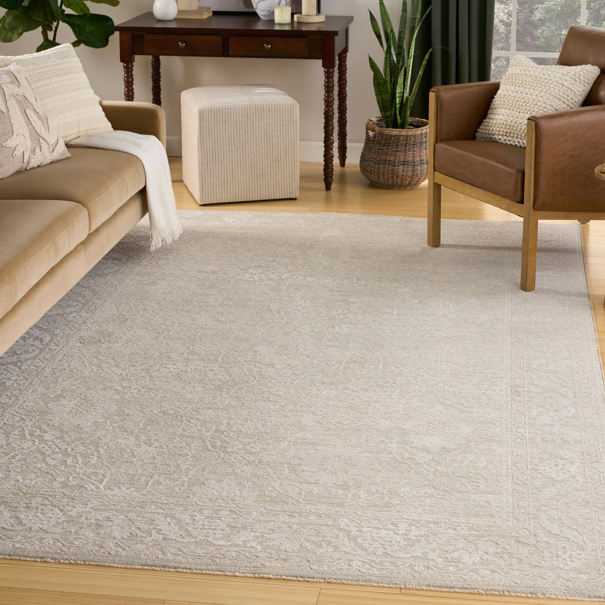 Envy EVV05 Cream Rug - room scene