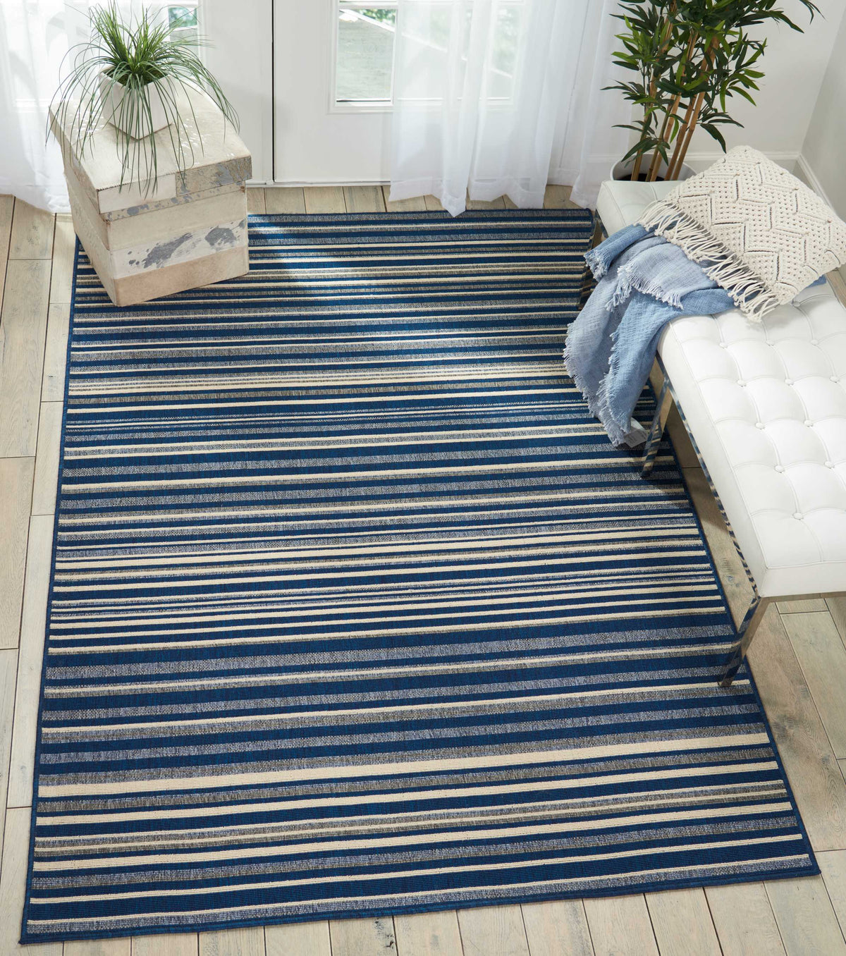 Lido LID01 Navy Cream Rug - room scene