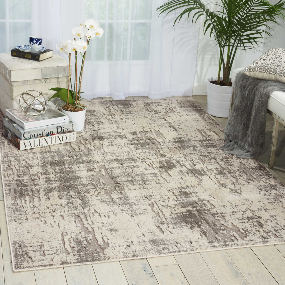 Gleam MA602 Ivory Grey Rug - room scene