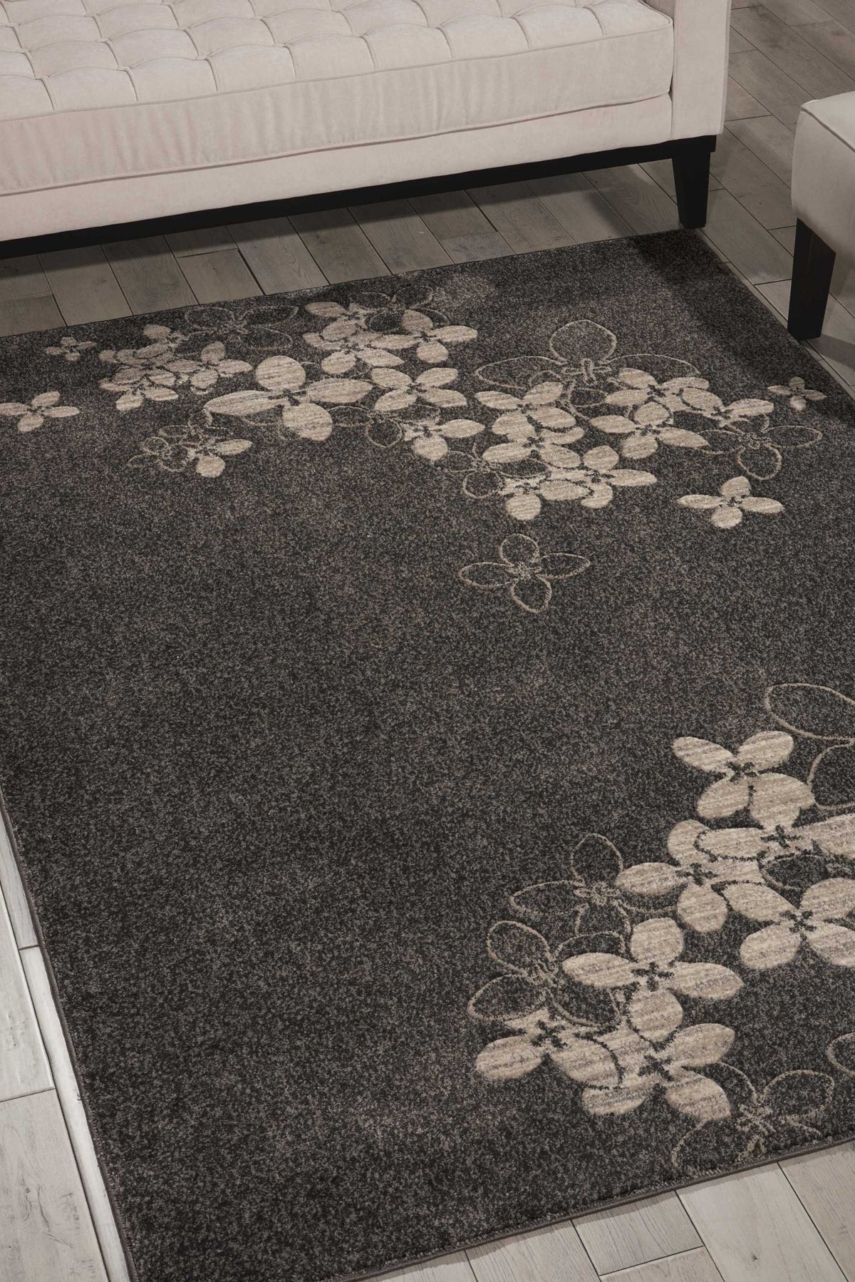 Maxell MAE02 Charcoal Rug - room scene