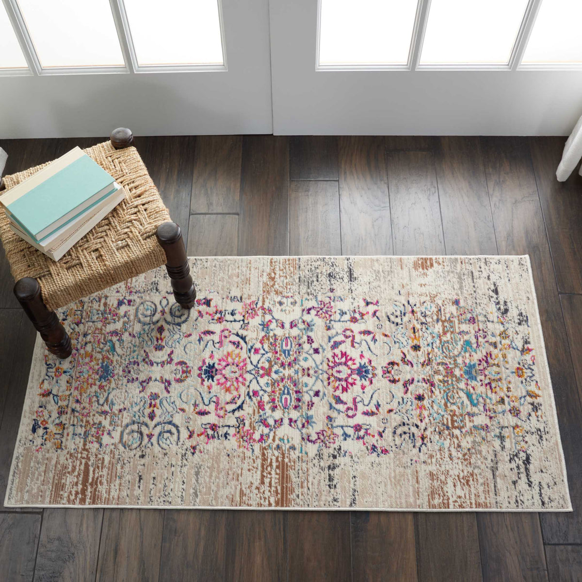 Vintage Kashan VKA02 Ivory Rug - room scene
