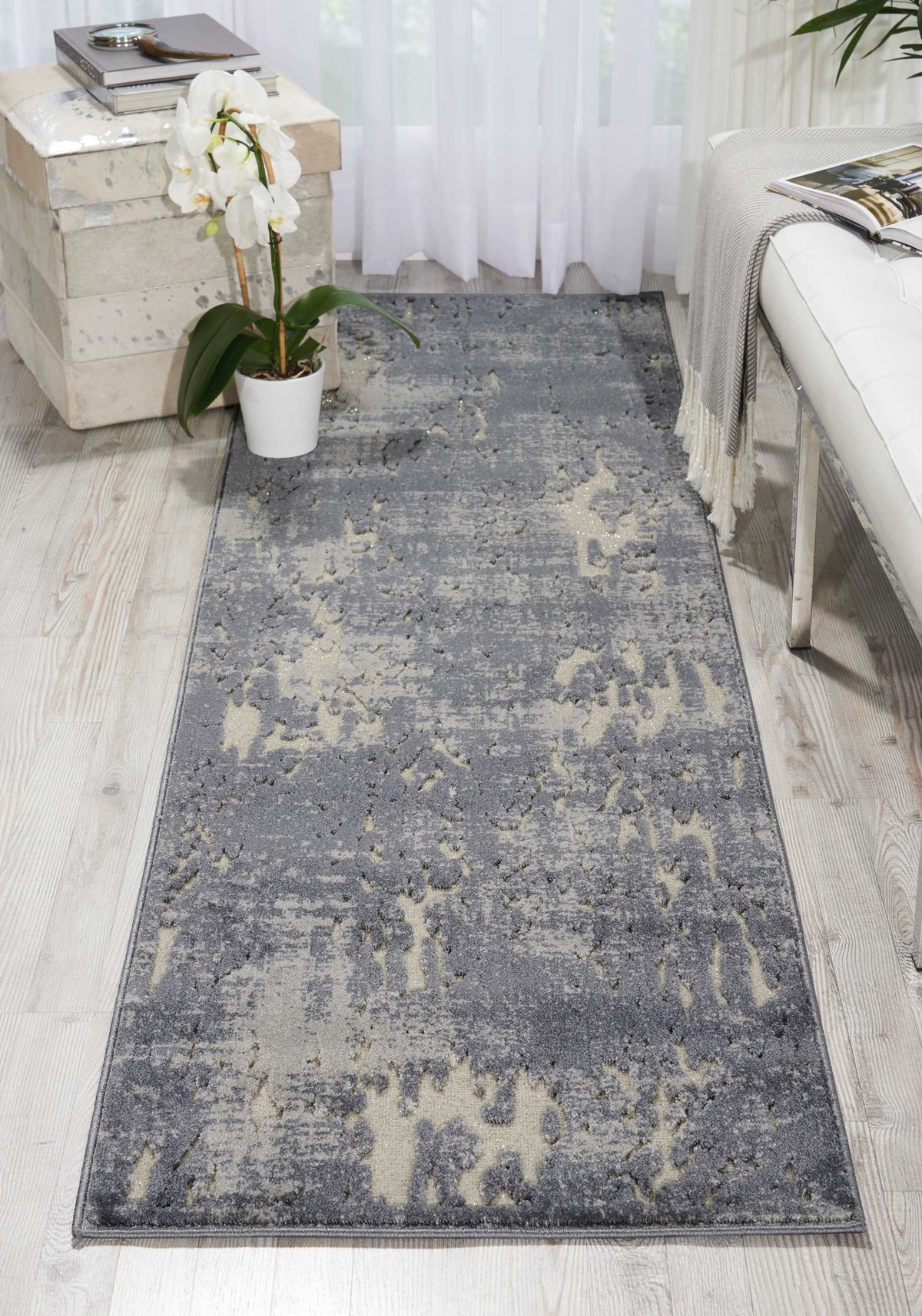 Gleam MA602 Slate Rug - room scene