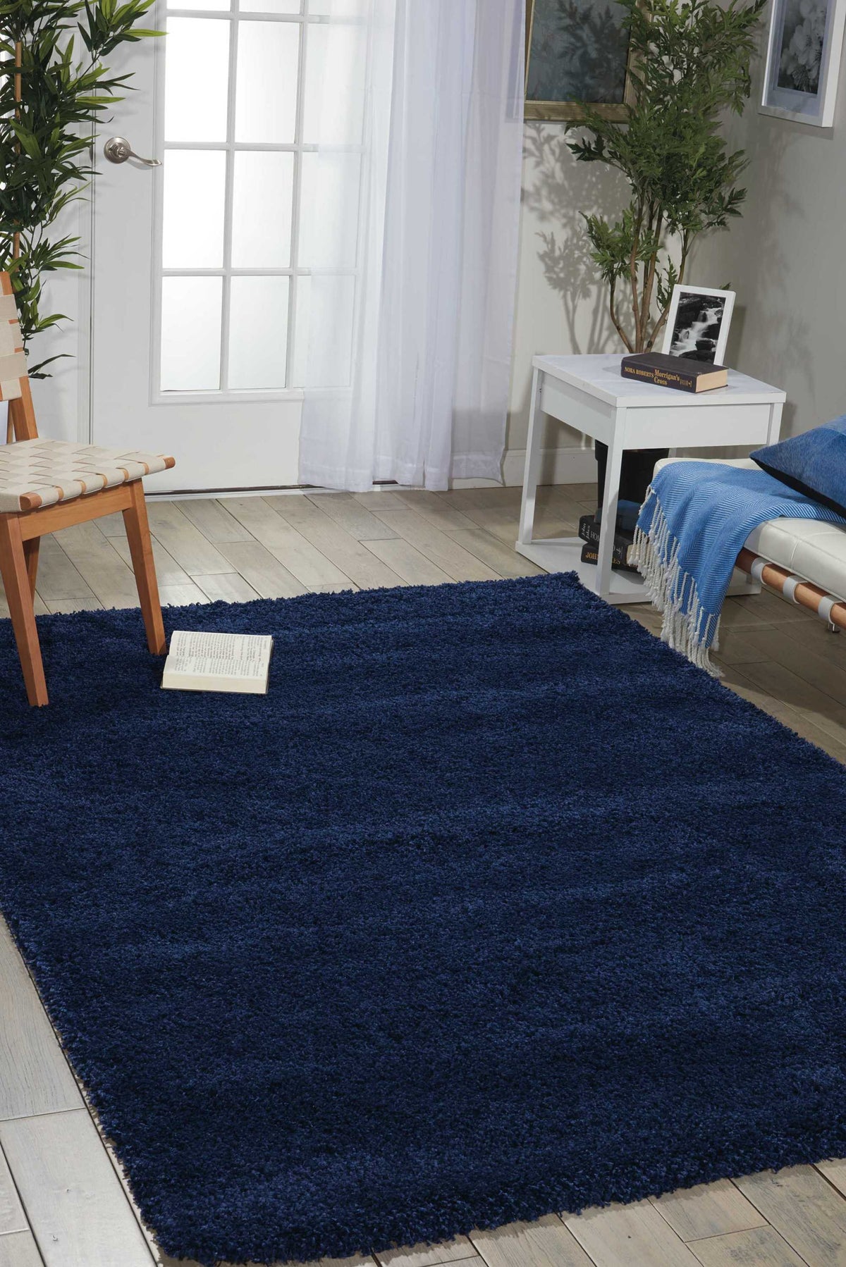 Amore AMOR1 Ink Rug - room scene