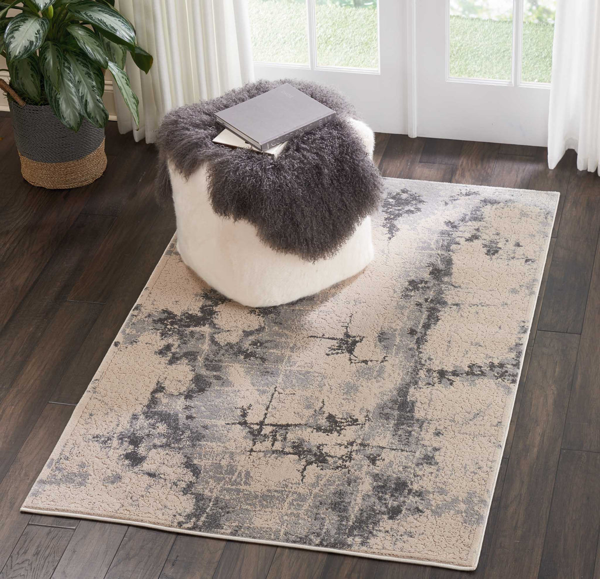 Heritage KI354 Beige Rug - room scene