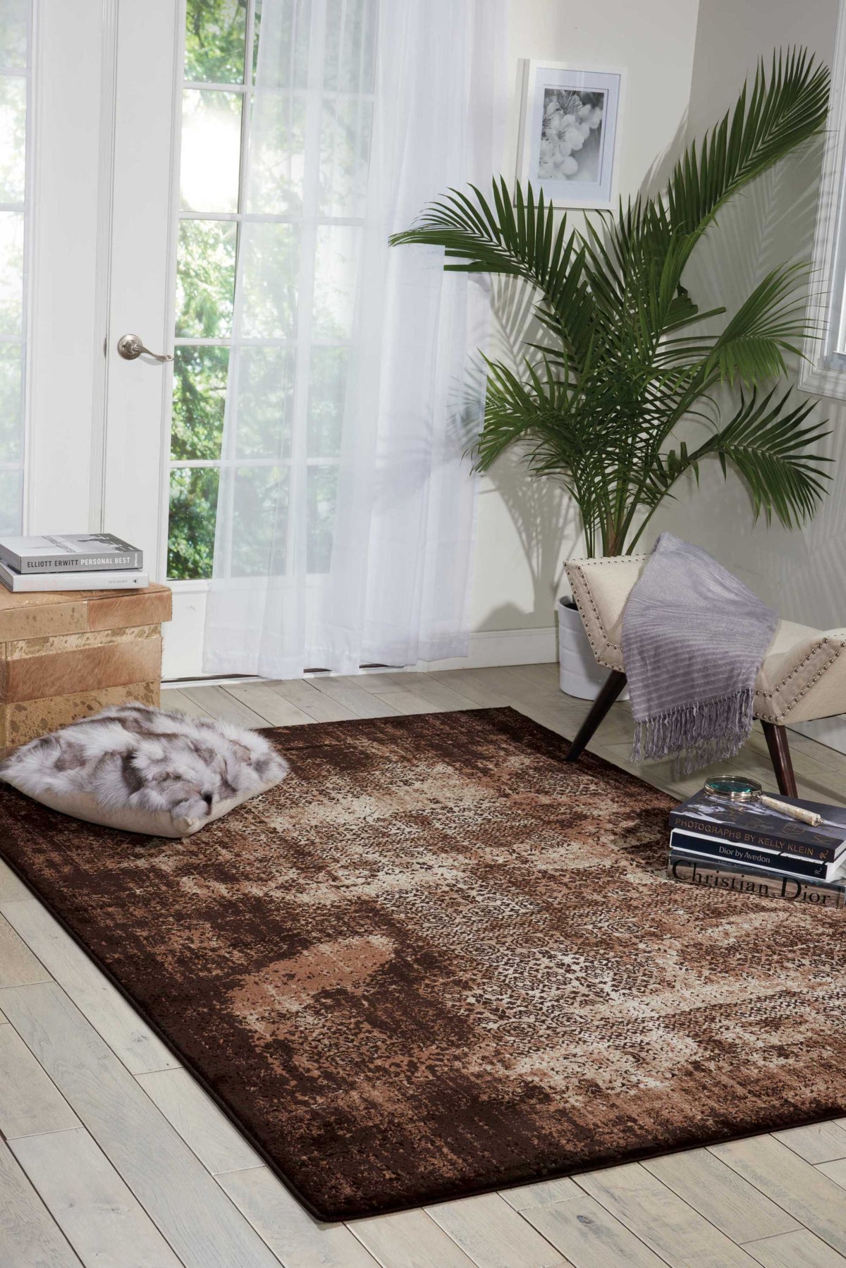 Karma KRM01 Latte Rug - room scene