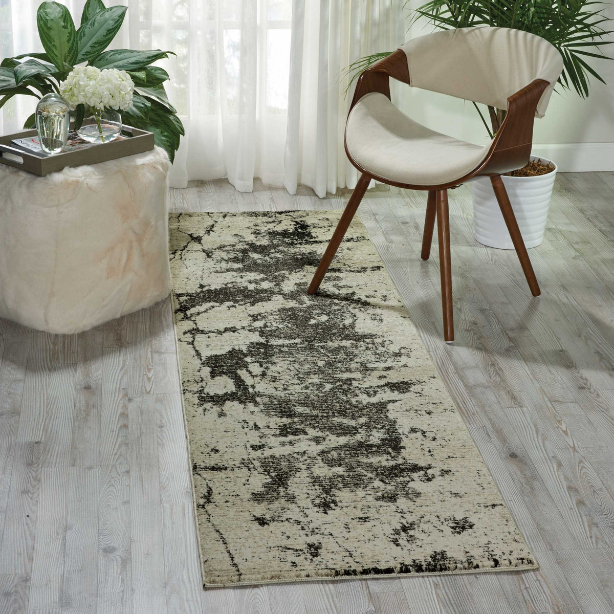 Maxell MAE07 Ivory Grey Rug - room scene