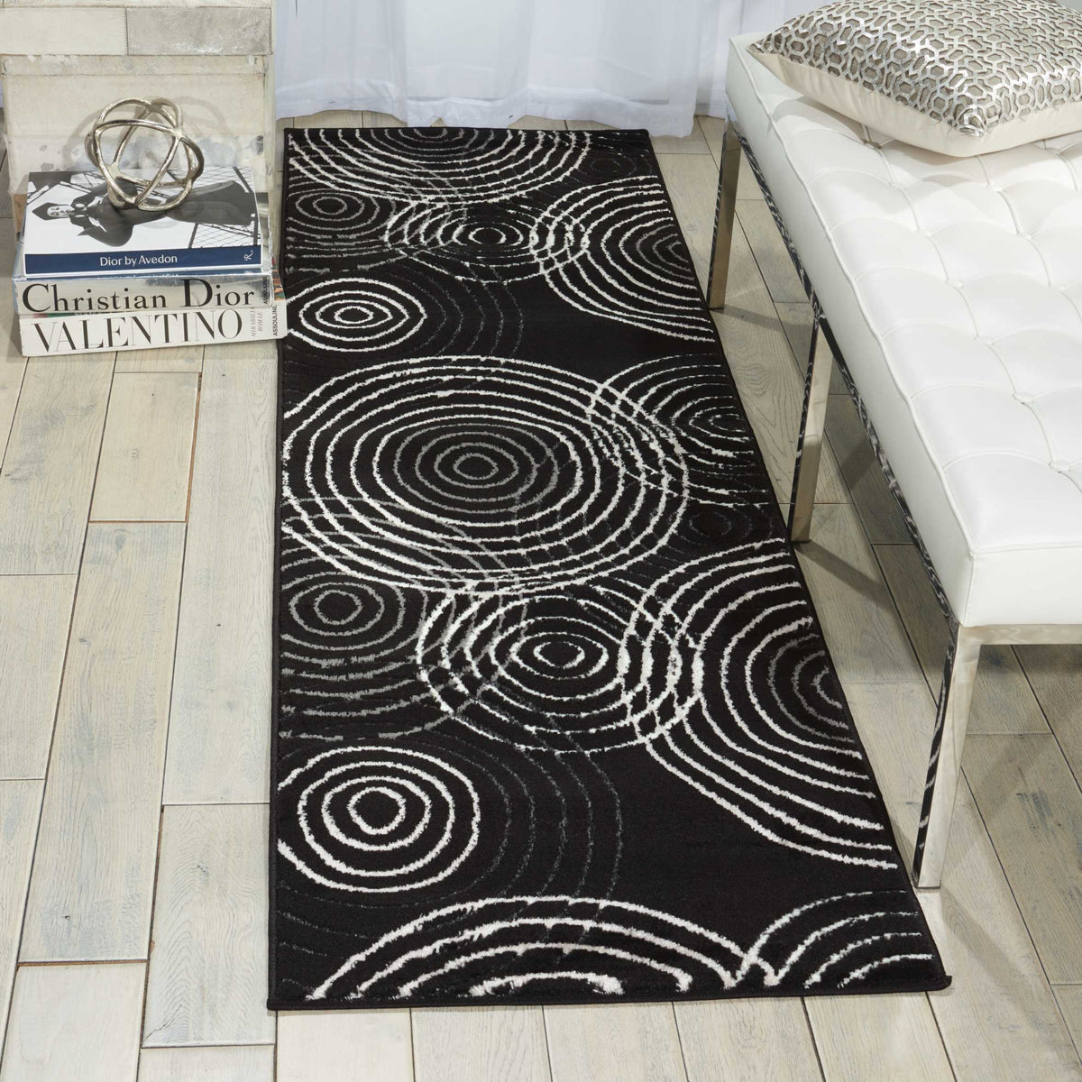 Studio STU03 Black Rug - room scene