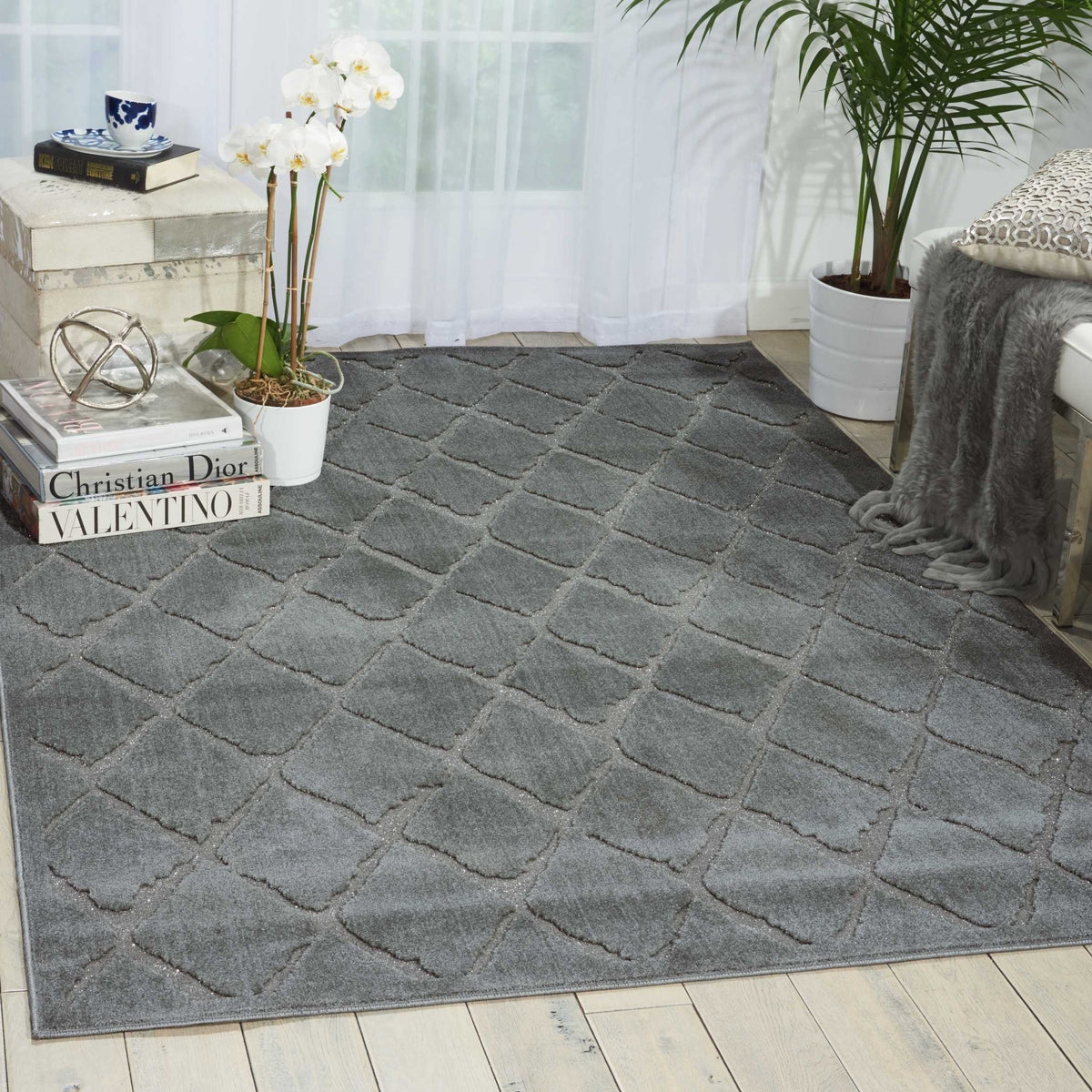 Gleam MA601 Grey Rug - room scene