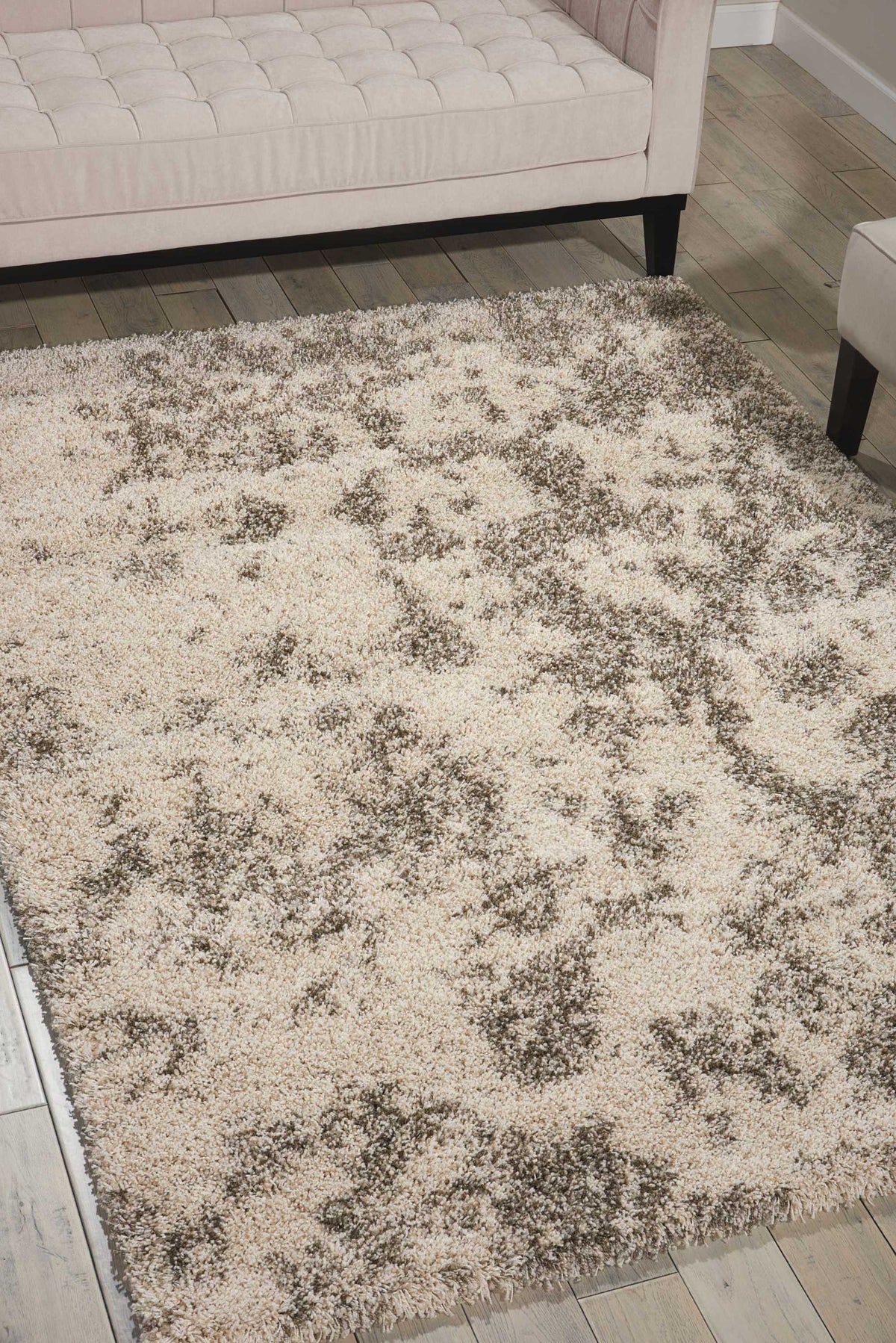 Amore AMOR4 Cobblestone Rug - room scene