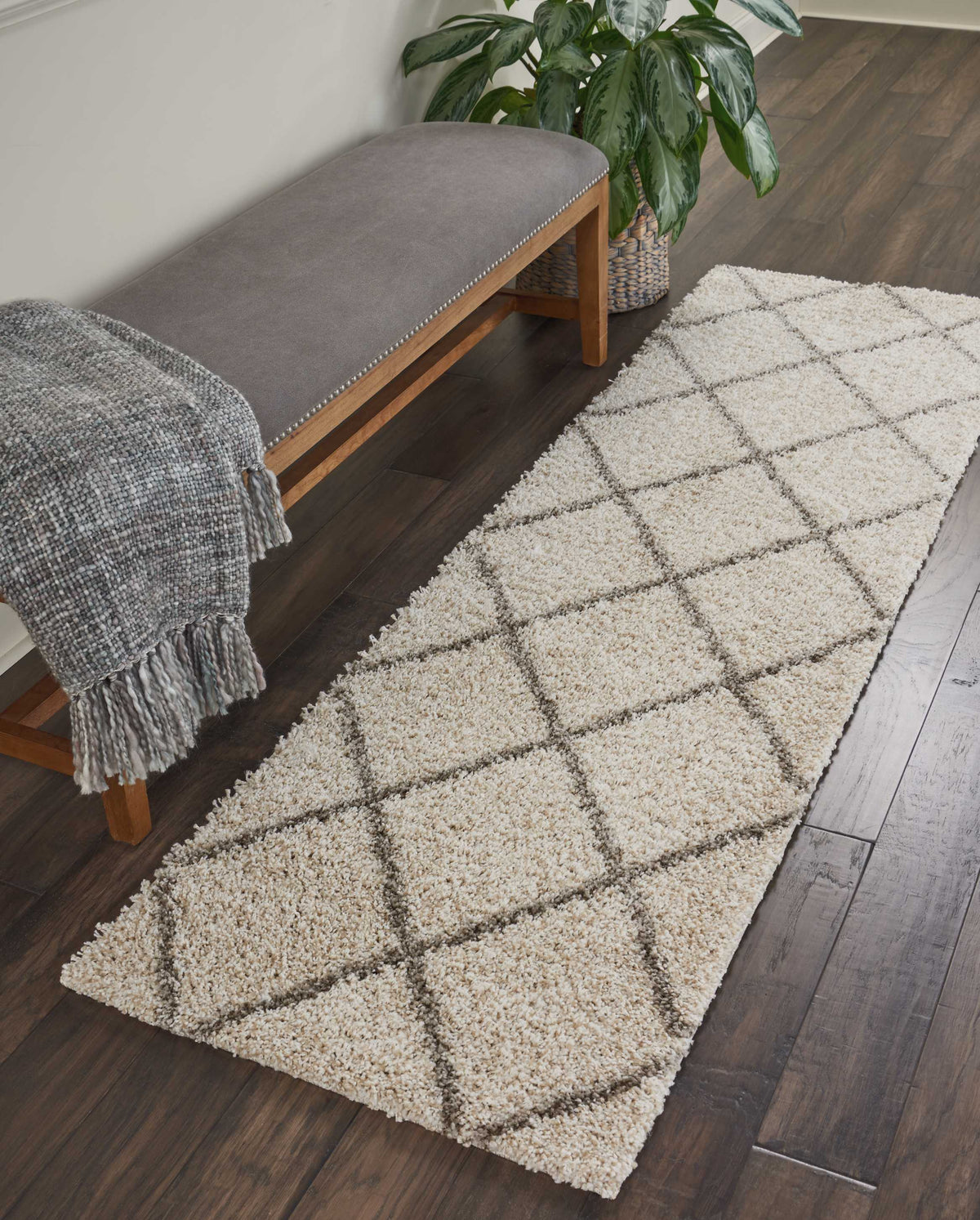 Brisbane BRI03 Cream Rug - room scene